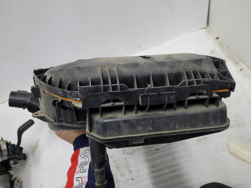 фото №8, Citroen peugeot 1.6 hdi корпус фильтра 9673061080