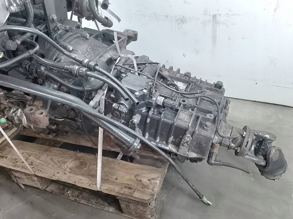 фото №12, Двигатель kompletny+ коробка передач man tgl 12.180 4x2 bl d0834 lfl4 6s850