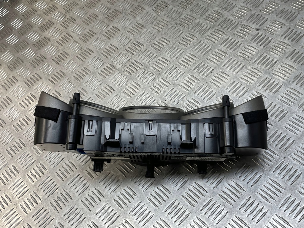 фото №13, Porsche оригинальный номер 99764111520 911 997 набор индикаторов спидометр