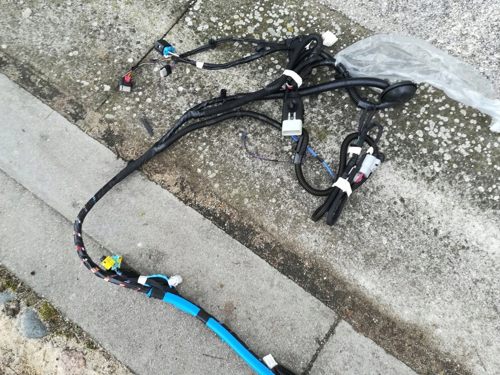 фото №8, Tesla 3 жгут главная электропроводка комплектная салона 5067954-00-a оригинал