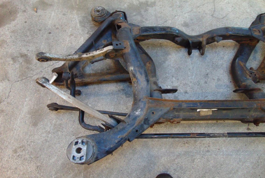 фото №3, Audi q7 задня балка