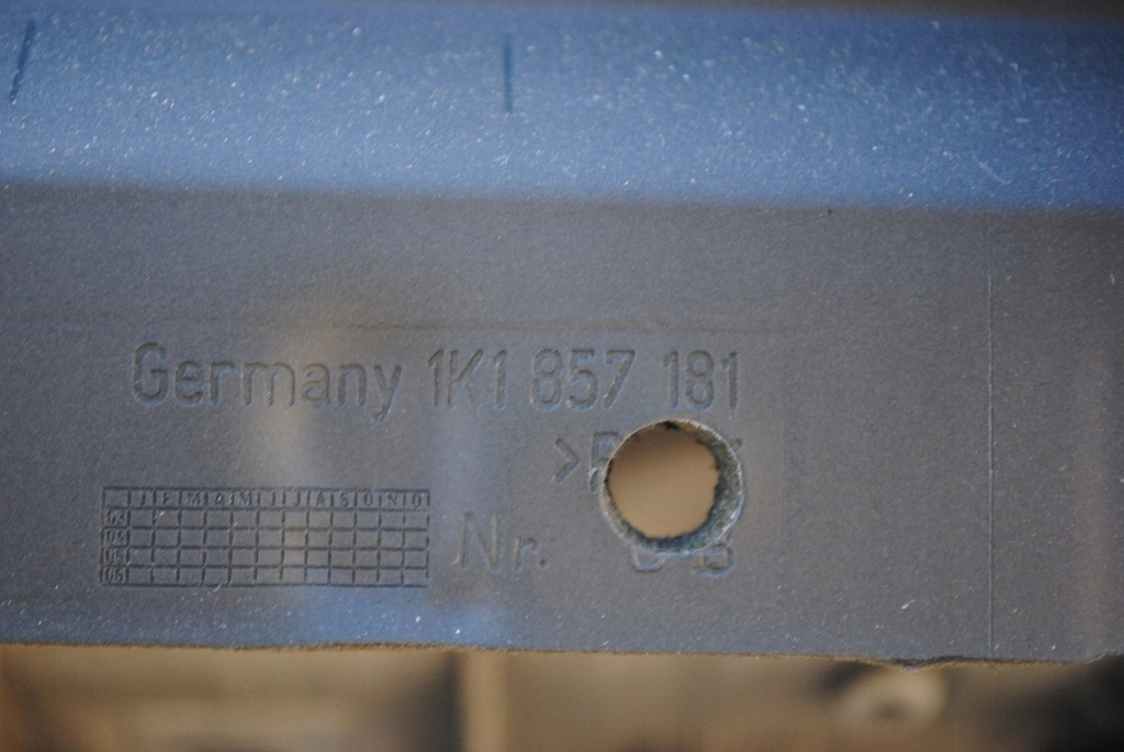 фото №8, Панель приладів консоль панель приладів приладова подушка безпеки vw golf v