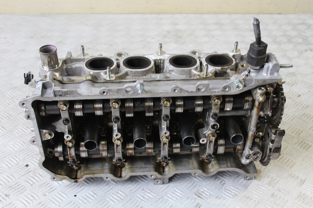 фото №2, Головка клапаны rav4 iv 4 lift