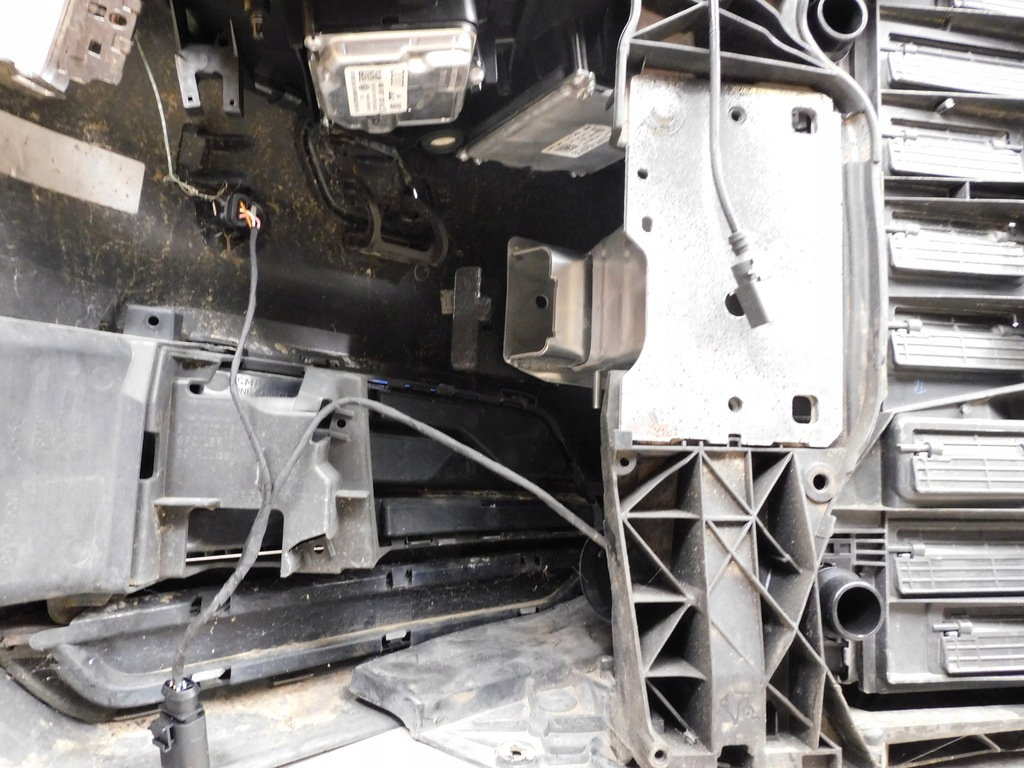 фото №10, Audi a4 b9 8w allroad перед бампер лампи капот крила pas full led