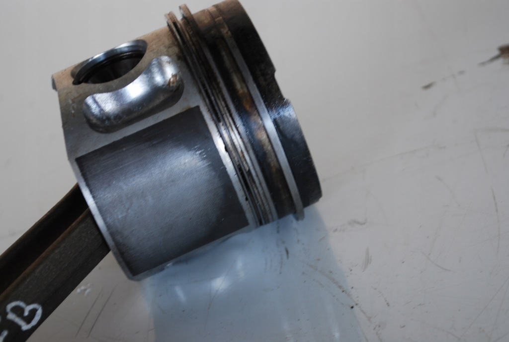 фото №5, Поршень шатун audi a6 c5 2.5 tdi afb 059f