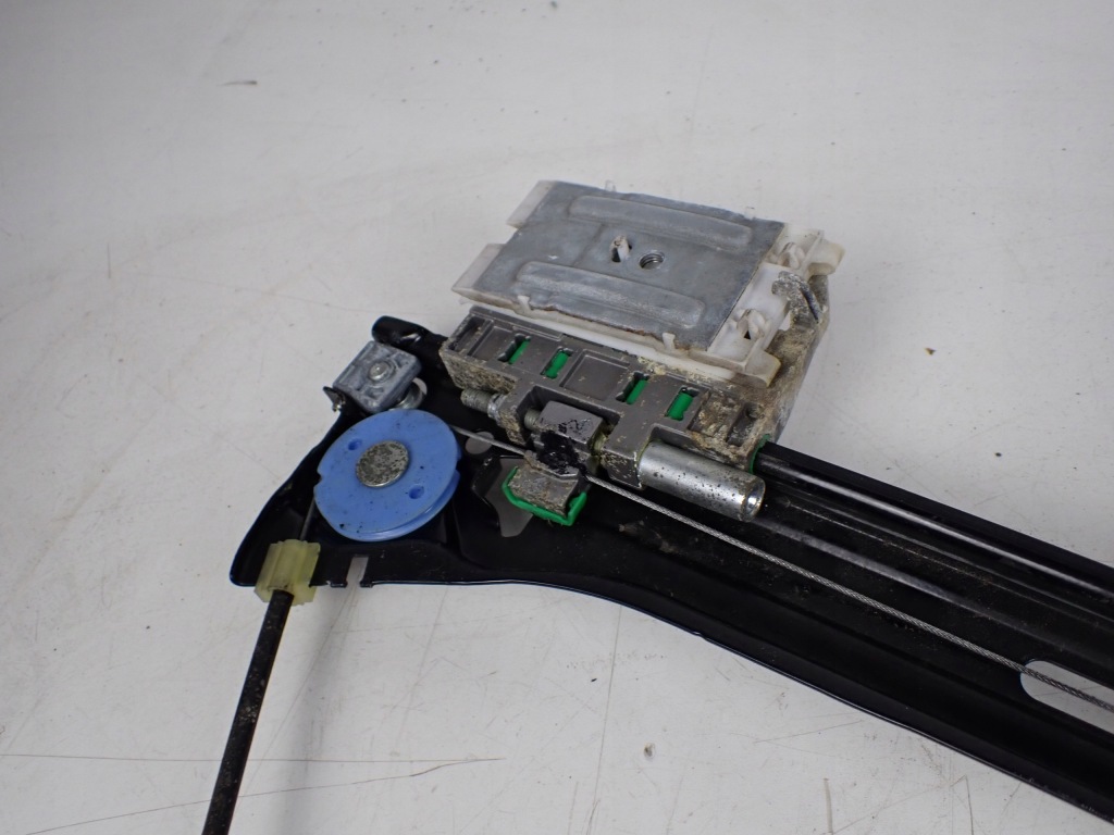 фото №8, Направляющая подъемник стекло левая передняя audi a5 8t 8t8837461 sportback