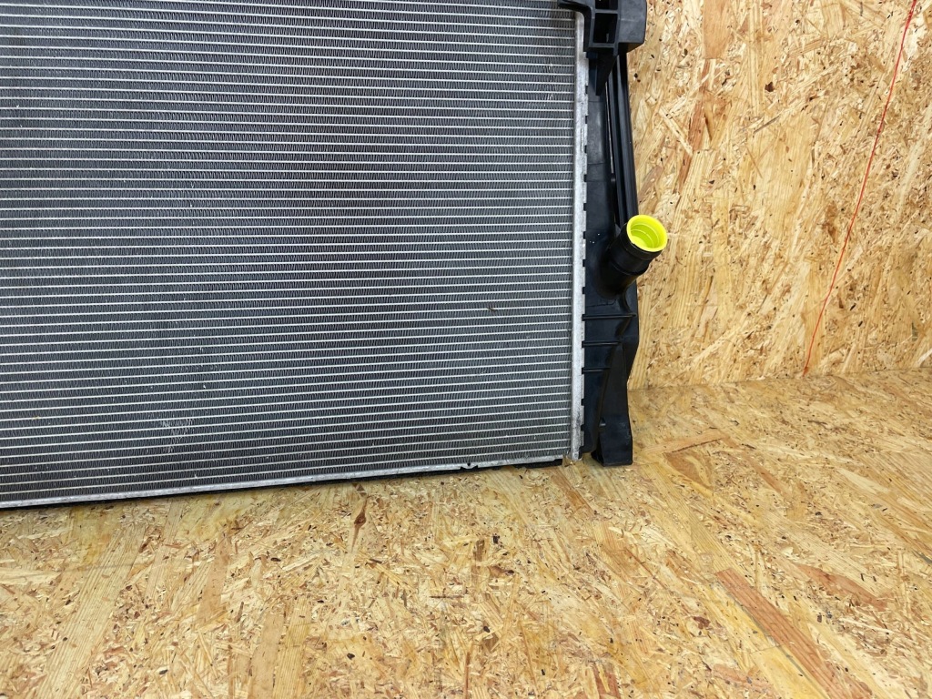 Радиатор воды bmw f39 f40 f45 f48 mini f55 f56 f57 f60 7617639 в Украине