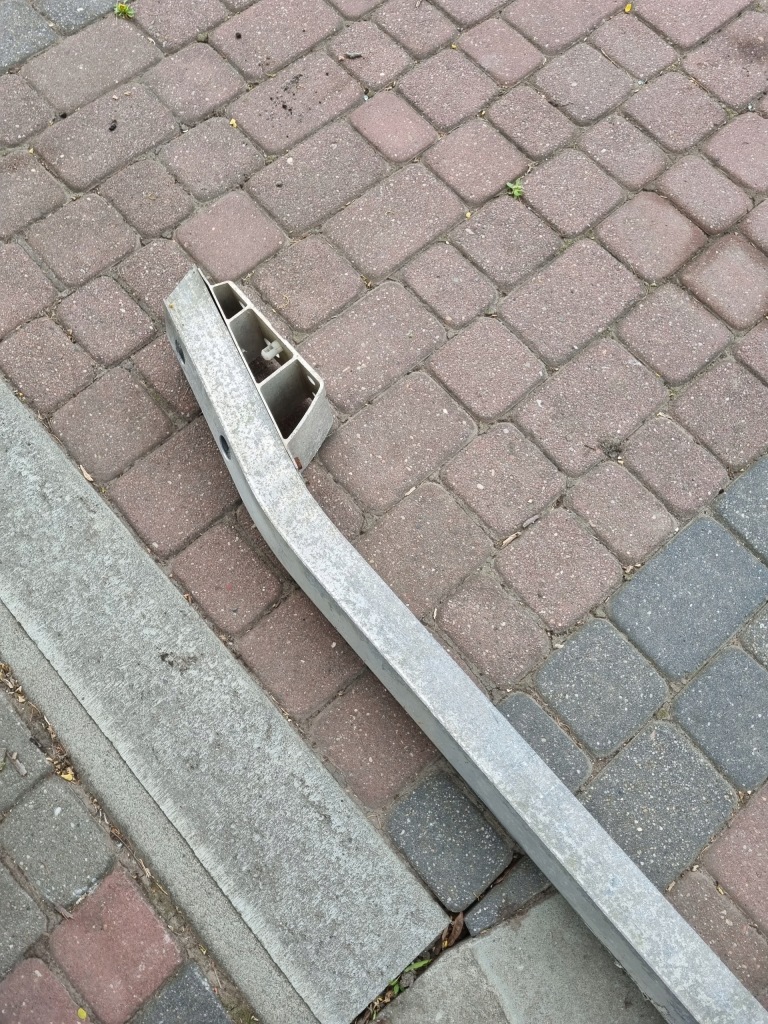 Купити Lexus is is220 is250 ii балка під  бампер задній задній оригінал