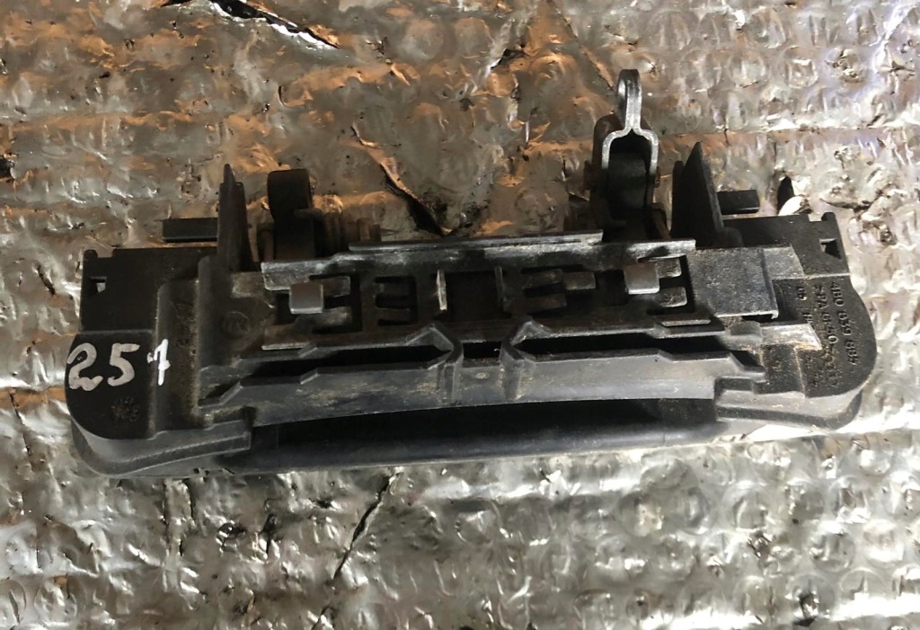 фото №14, Ручка наружная правая задняя левая audi a3 8l a4 b6 4b0839885 lt