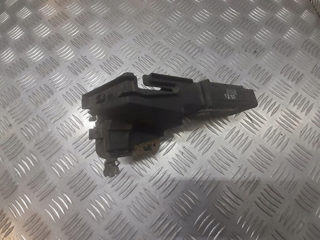 фото №2, Замок двері правий задня mitsubishi space star 2pin