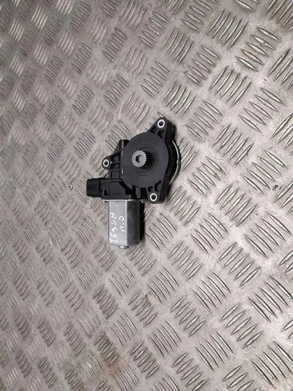 Купить Модуль люк tesla model s jn658vd electric 2015