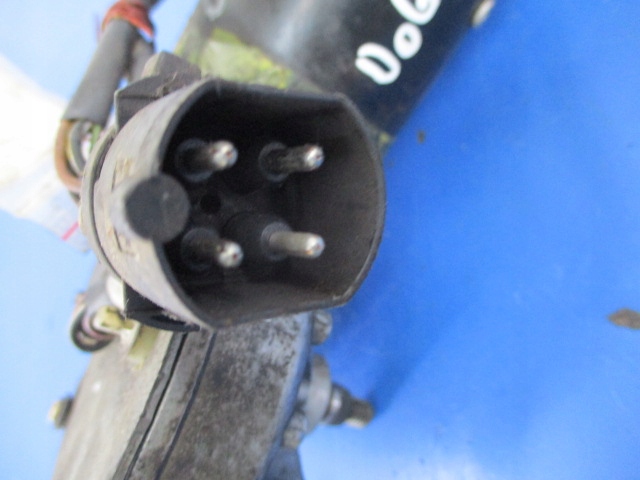 фото №4, Bmw e34 моторчик двигун двірник перед 4pin