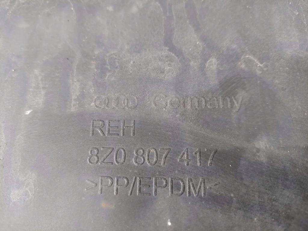 фото №9, Audi a2 8z0 кришка багажника бампер лампи задня 8z0807417