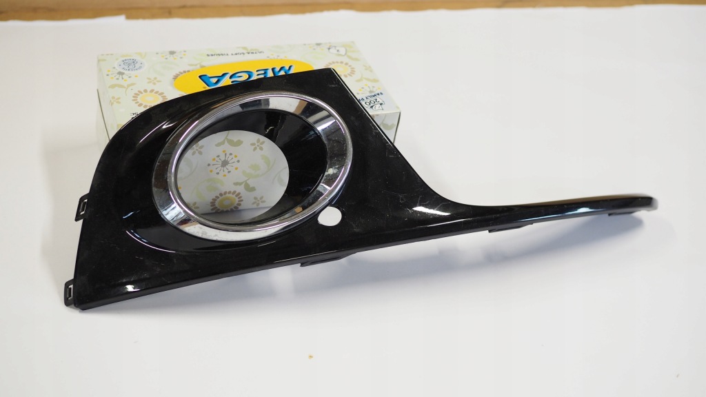 фото №1, Audi q5 8r решётка противотуманная фара хром правая 8r0807490 8r0807682j