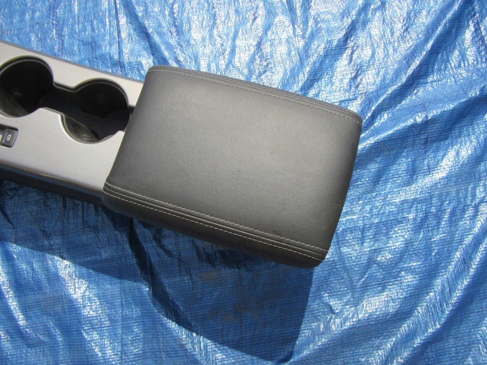 фото №5, Malibu 2012 туннель средний подлокотник кожа eu