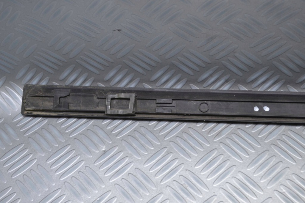 Молдинг дверь левый перед saab 93 9-3 03-07r универсал 12786316 с Разборки