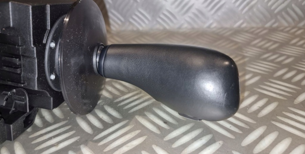 Bmw 5 e60 e61 lci рестайлинг  кулиса переключения передач ручка кулиса  9191207 eur 09r Оригинал