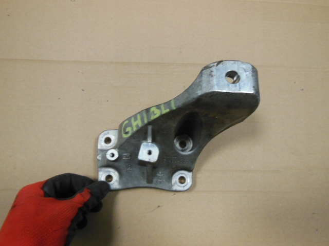 фото №1, Кронштейн кронштейн maserati ghibli 3.0d