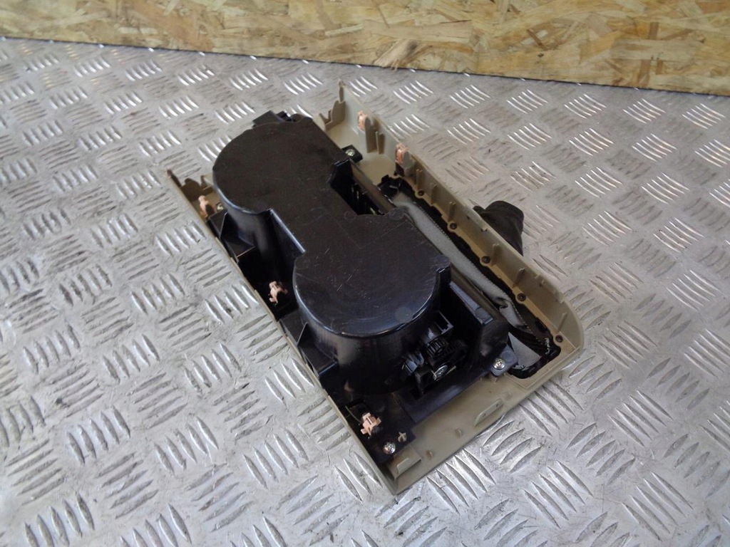 фото №5, Підсклянник кронштейн na чашки чохол suzuki kizashi