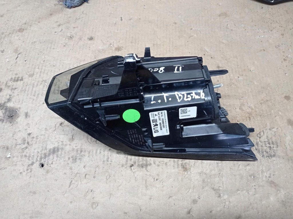 фото №6, Лампа лівий задня peugeot 2008 ii 2020 w крила