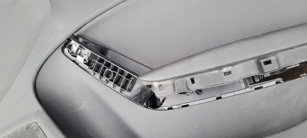 фото №6, A4 b8 обшивка двері правий перед audi a4 b8 europa 8k1867106