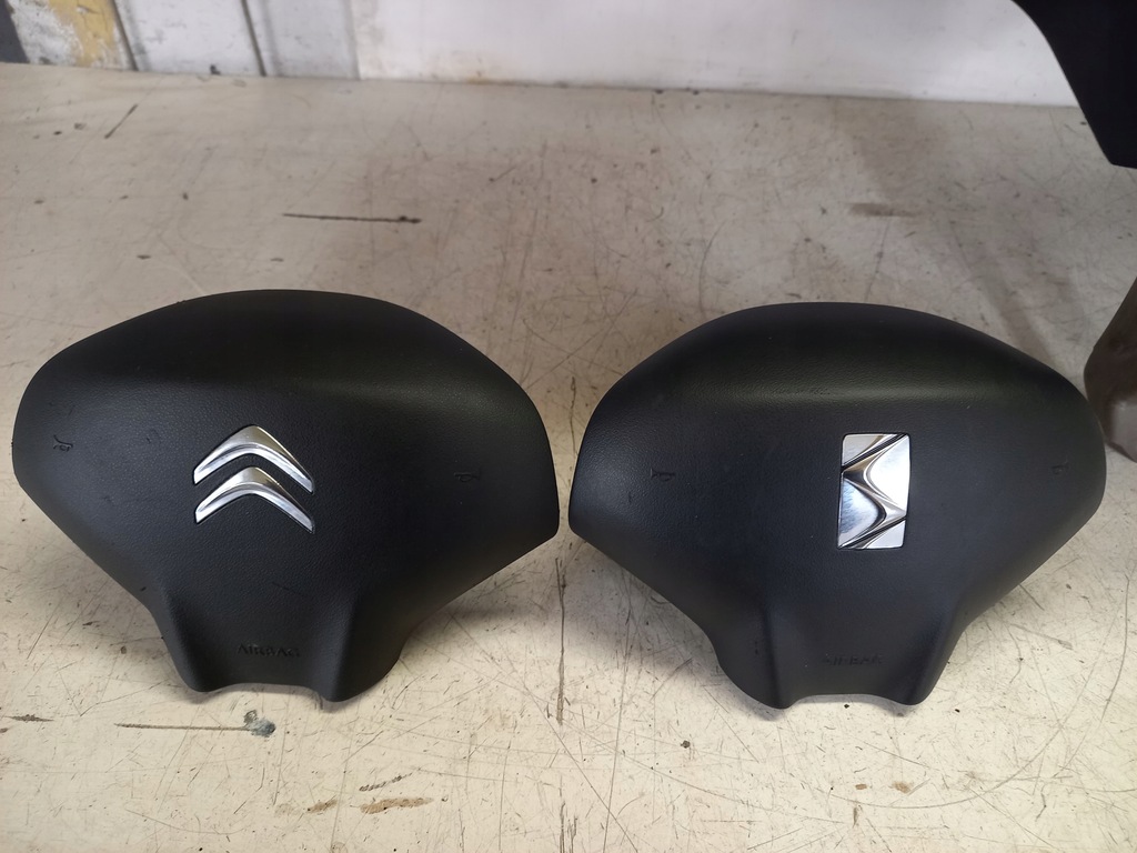 фото №5, Консоль приборная панель 2x подушка безопасности 1x pas citroen c3 ds3