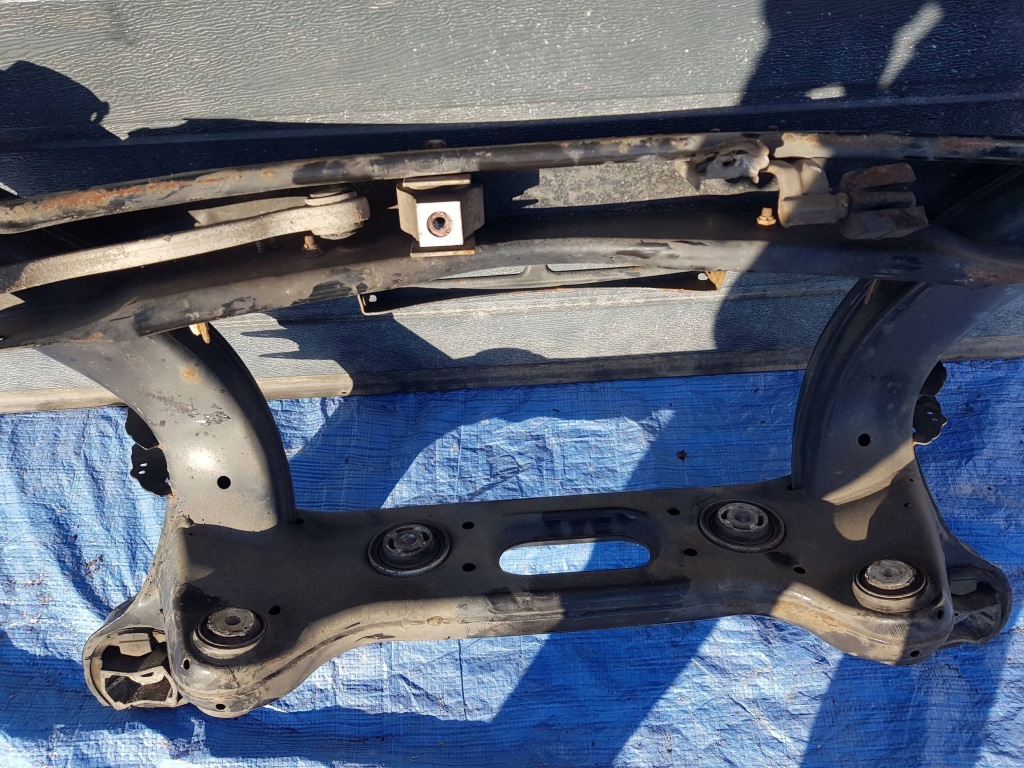 Підрамник задні підрамник підрамник задній mercedes- e w212 в Україні