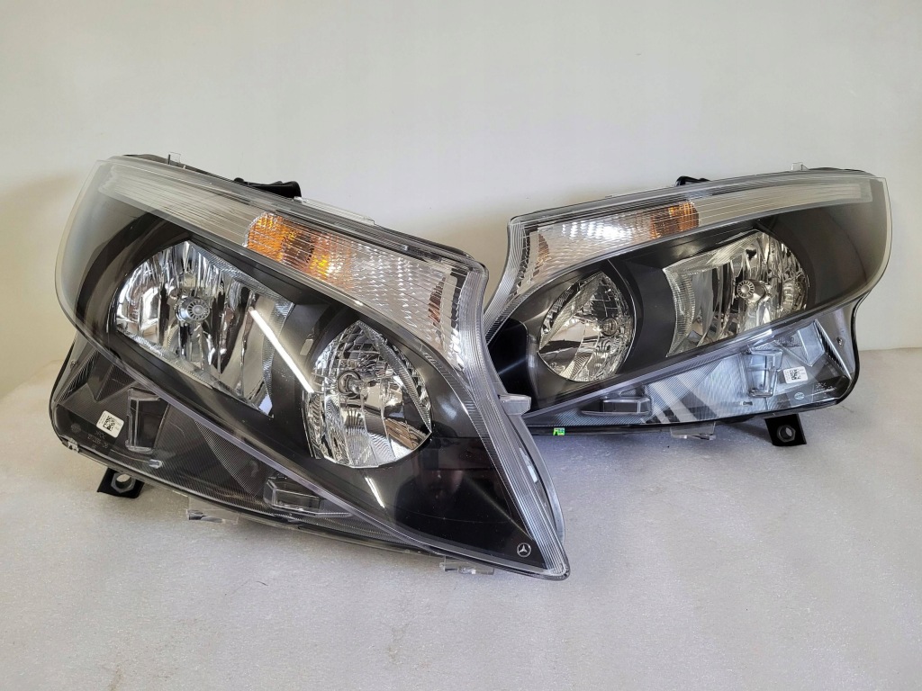 Купити Mercedes w447 a447 447 лампа права фара правий a4479067800 оригінал