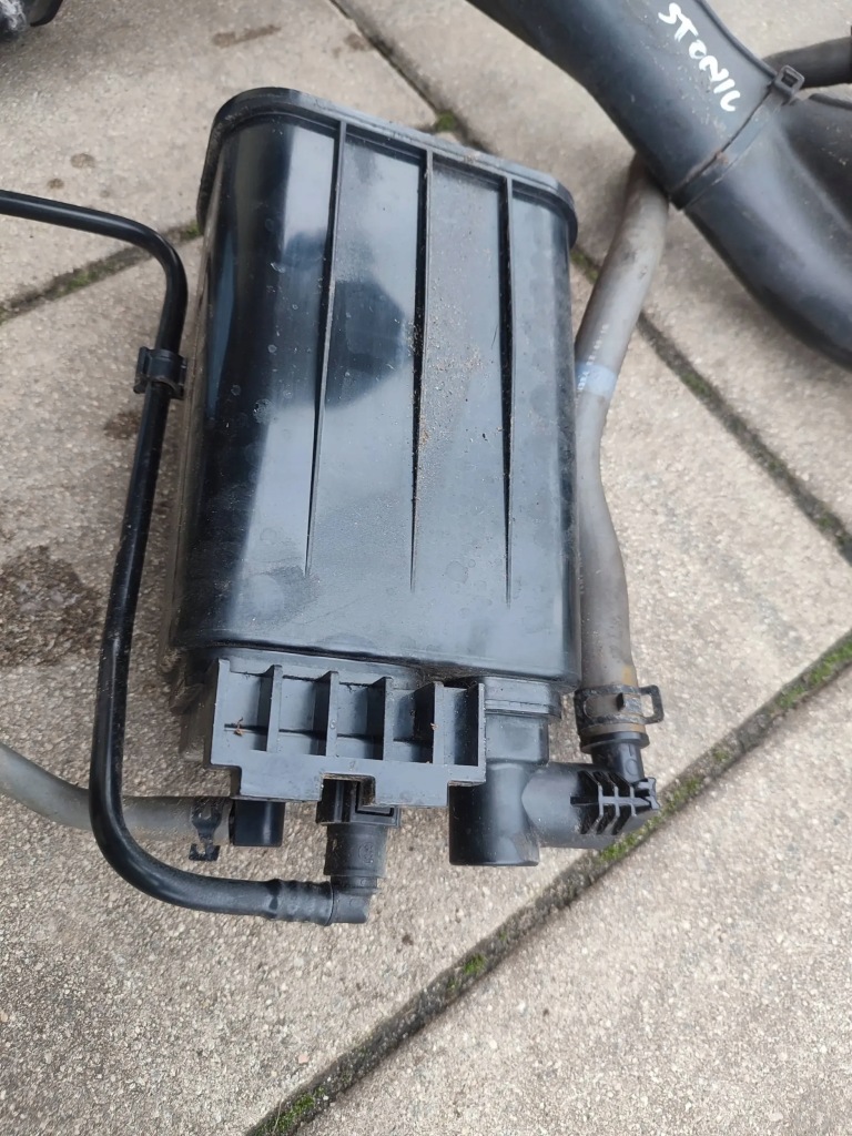 Фільтр вугільний активний труба заливної kia stonic 2023 1.0 t-gdi Зі Шроту