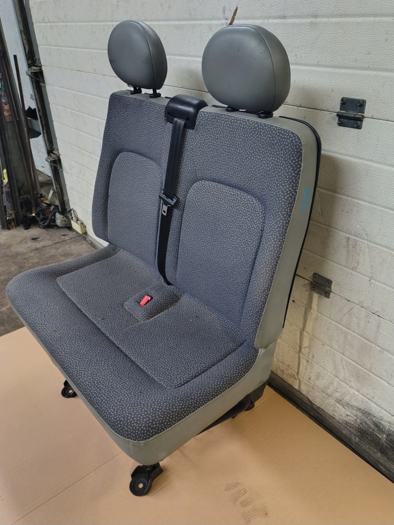 Сидіння подвійний пасажира master movano interstar 98-10 a77 в Україні