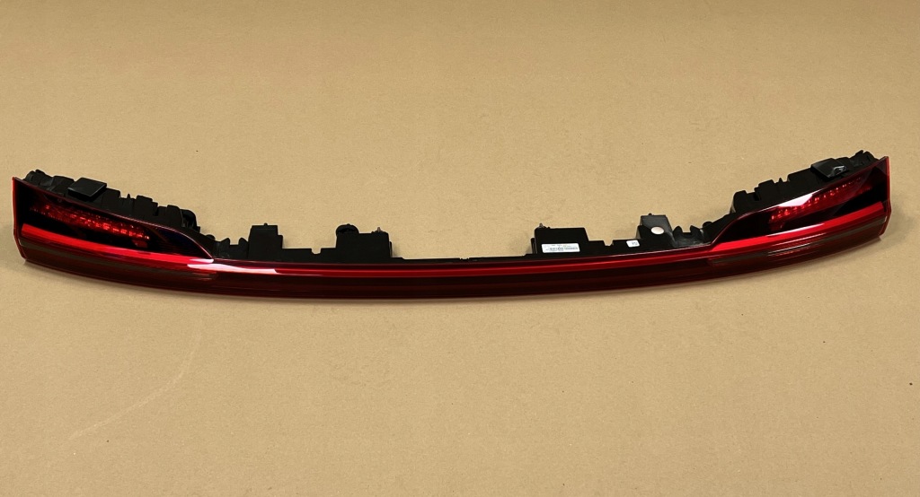 фото №1, Audi q8 e-tron 55 лампа задняя led 4ke945095f