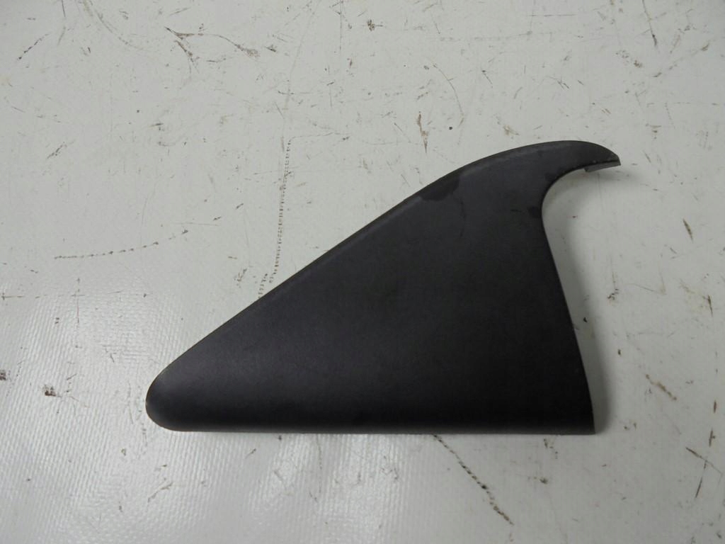Купить Защита заглушка треугольник дверь правый  задний 9670277277 citroen c4 2