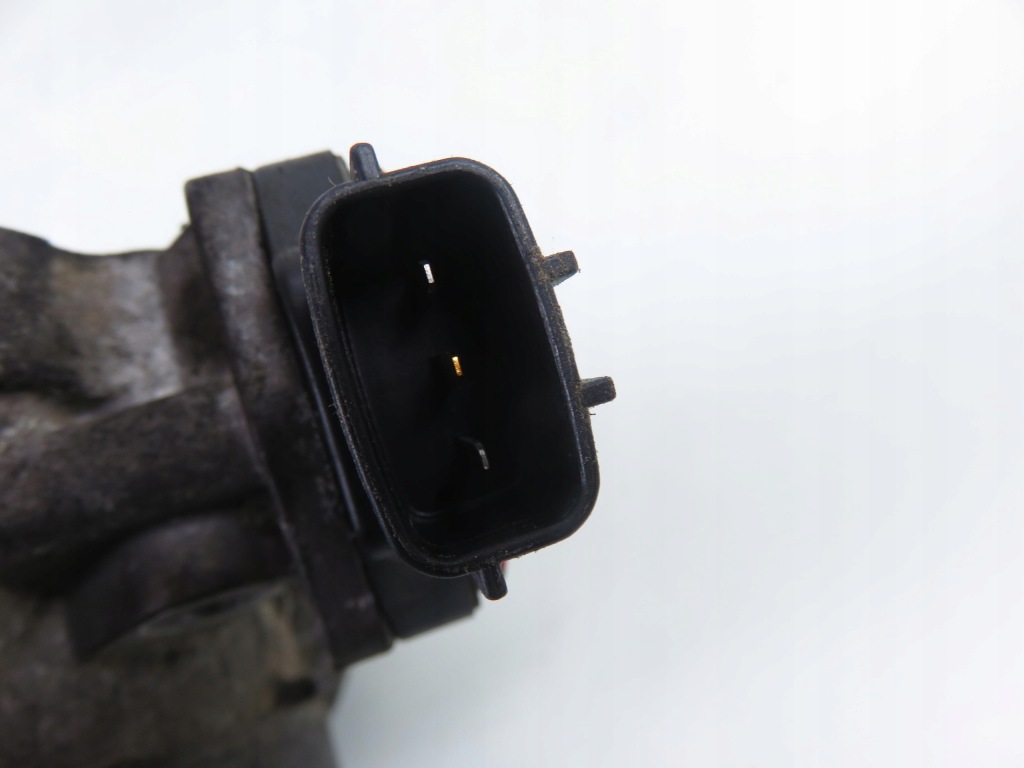 фото №8, Дроссельная заслонка subaru forester ii 2.0 awd rme60301