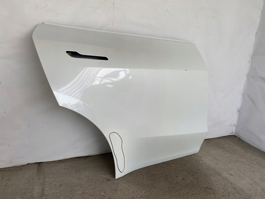 фото №4, Tesla y двері праве задні