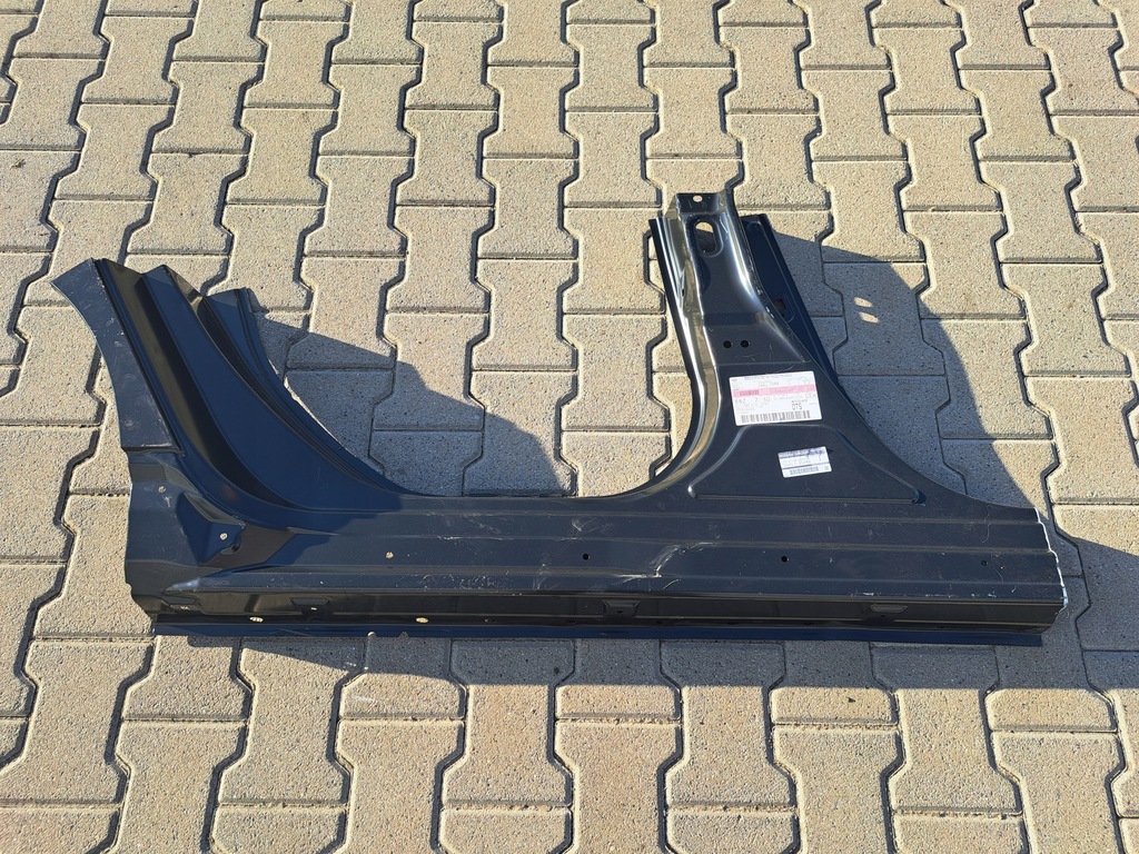 фото №1, Блок двигателя порог задний правый nissan leaf ii 17 -