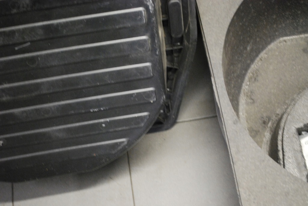 фото №5, Пол вкладыш багажника audi a6 c6 4f5012109c