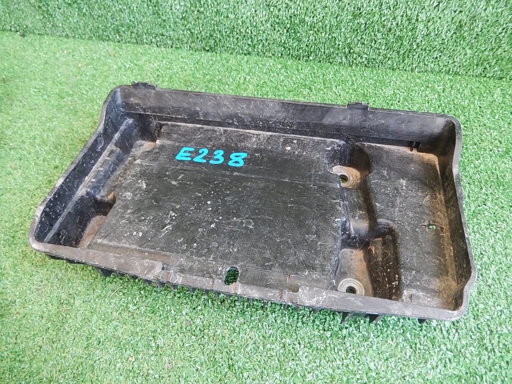 фото №1, Основание аккумулятор e-klasa coupe w238