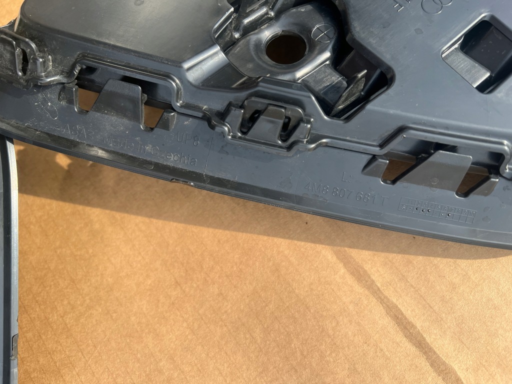 Купить Audi q8 4m8 lift 2024 левая правая решётки бампера передний s-line