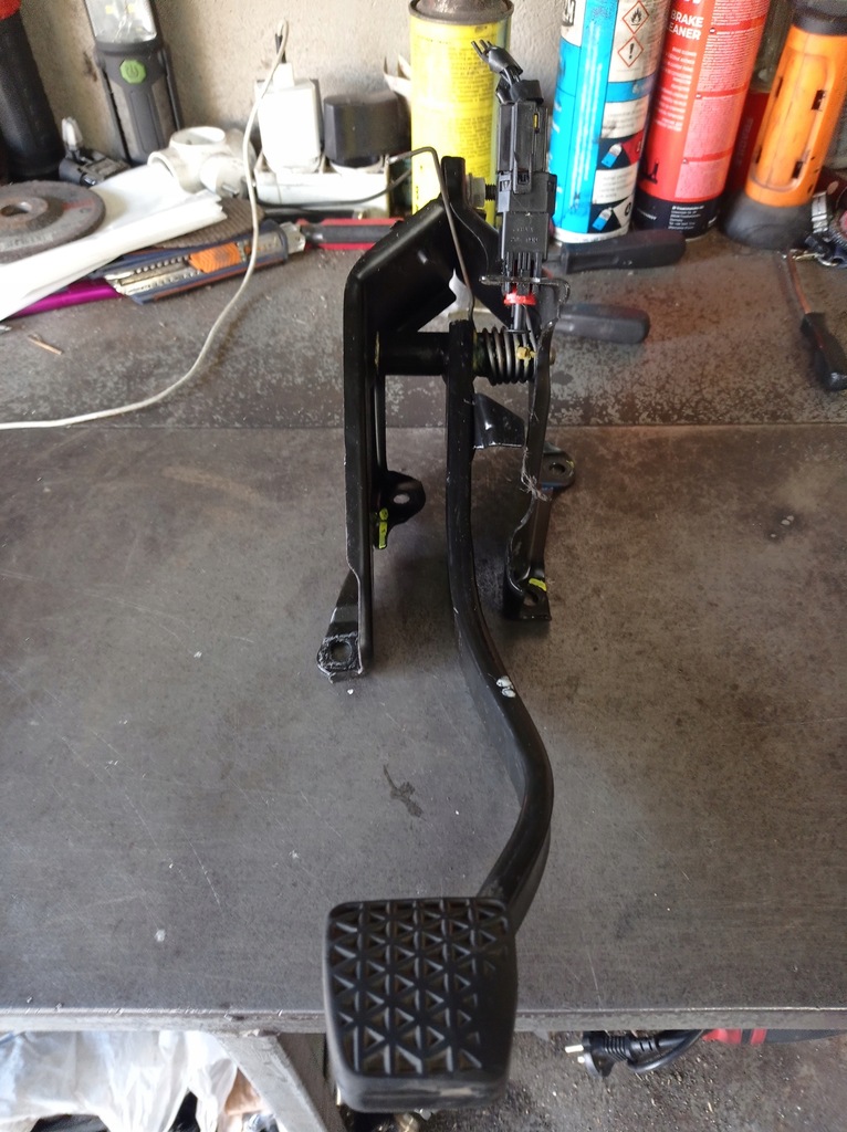 фото №1, Opel corsa c - педаль гальма