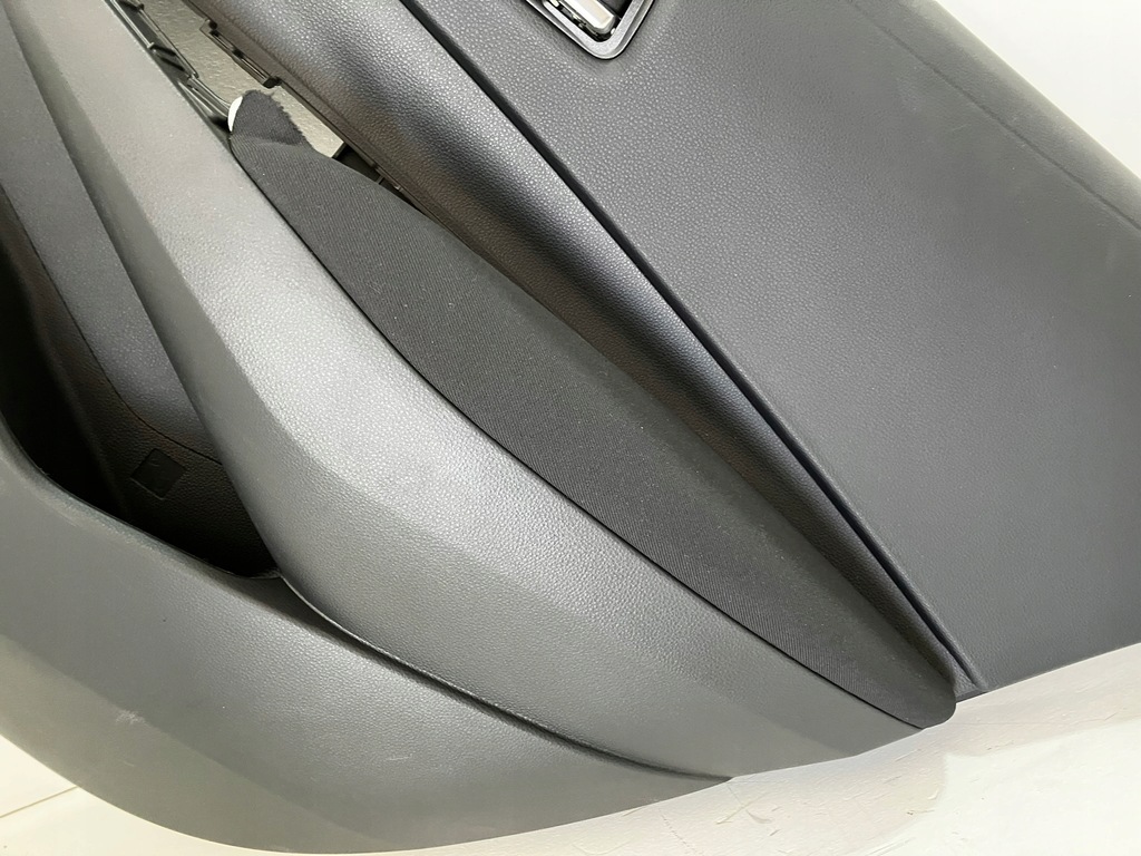 фото №8, Corolla e21 kombi обшивка оббивка двері правий задня