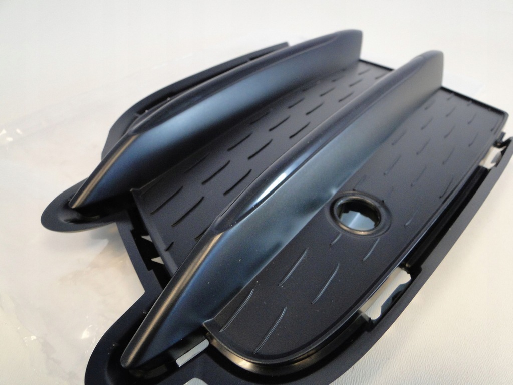 фото №6, Mercedes glb 247 x247 решётка бампера передний правая lift amg a2478856609