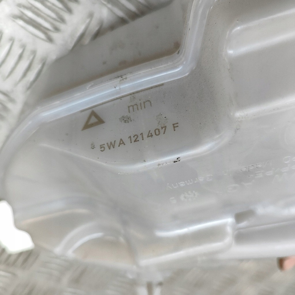 фото №7, Skoda karoq 2023 бак расширительный охлаждающая жидкость