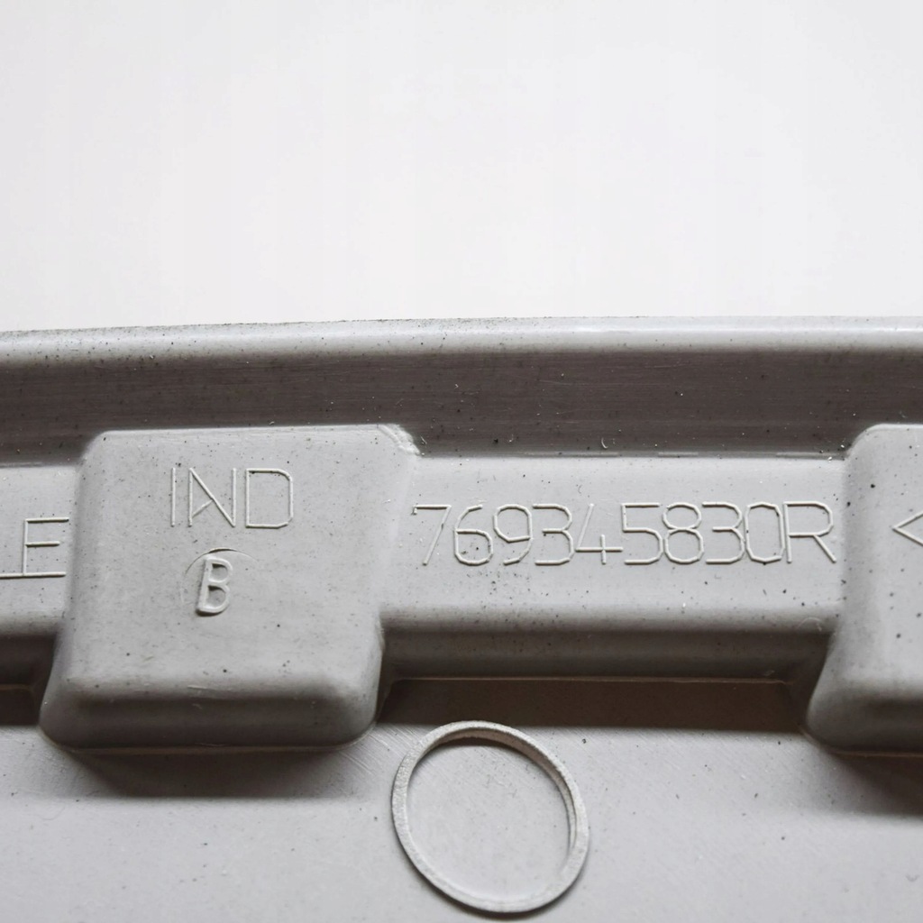 фото №8, Renault zoe 2015 правая сторона защита средняя стойка / c