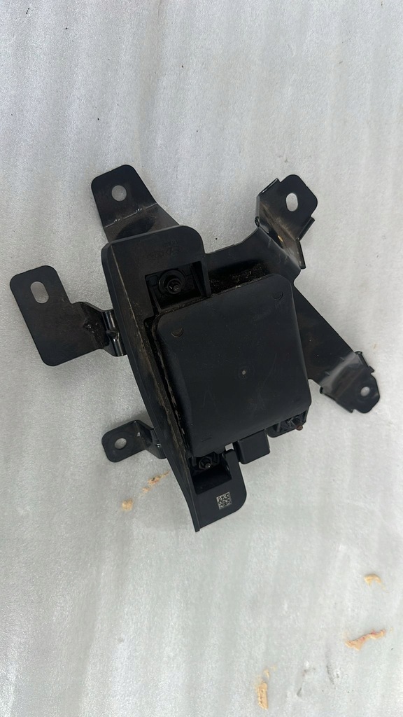 фото №1, Hyundai i30 2017- радар правий distronic передній