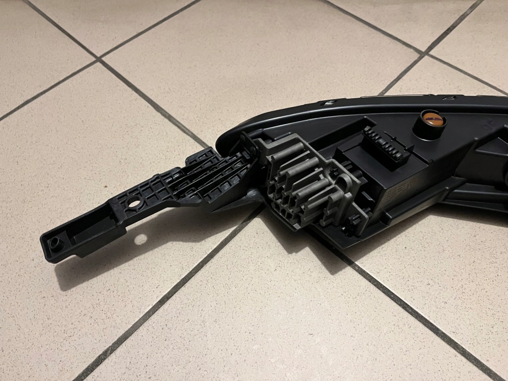 фото №12, Hyundai bayon full led лампа перед правая led drl