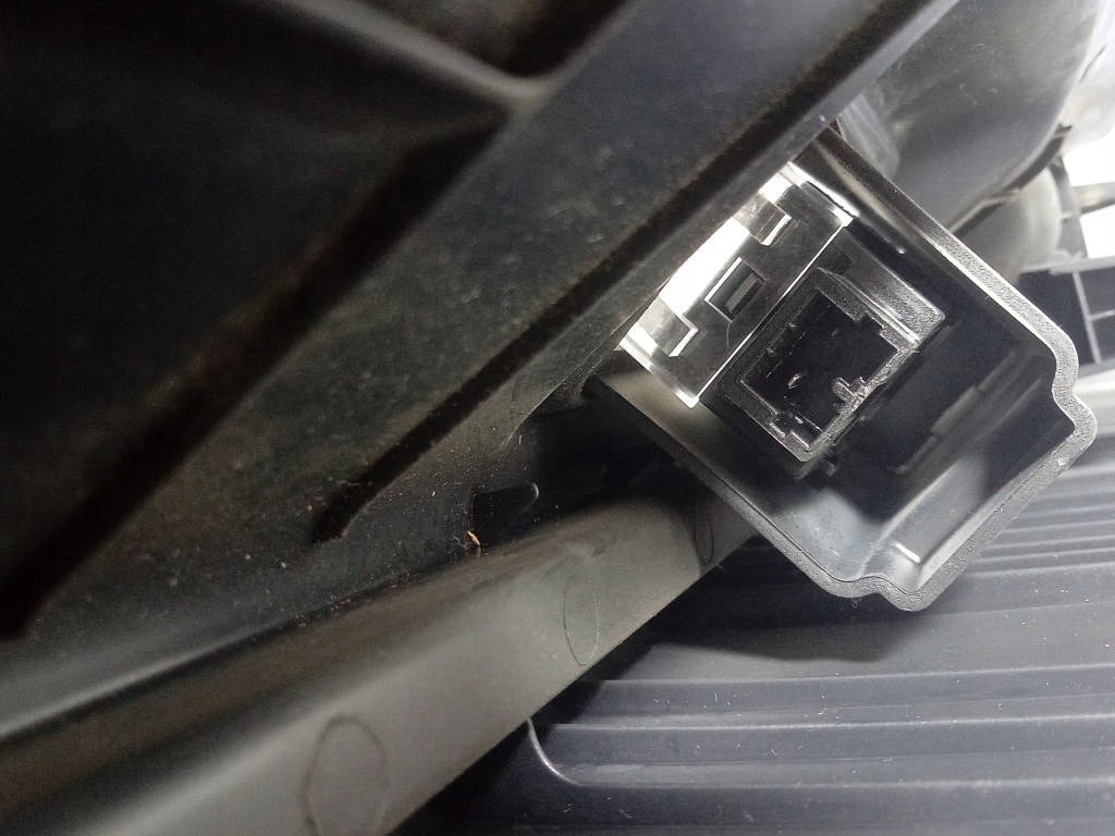 фото №6, Kia ceed ii kombi захист багажника кронштейн шторка задня ліва 85911-a2500