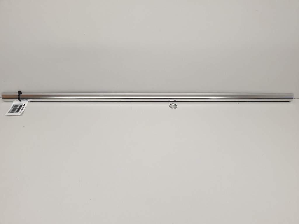 фото №6, Volvo молдинг уплотнитель стекло 31301007/08