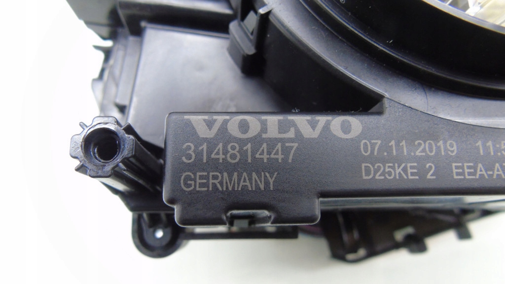 фото №8, Переключатель комбинированный лента volvo s60 iii v60 ii 31481447