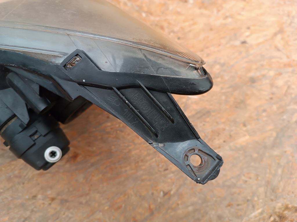 фото №12, Лампа правый перед eu toyota aygo i 2005- 81110-0h010