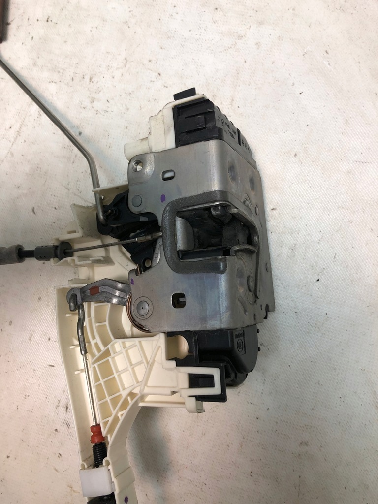 фото №8, Mercedes sprinter 907 910 замок дверь правый перед